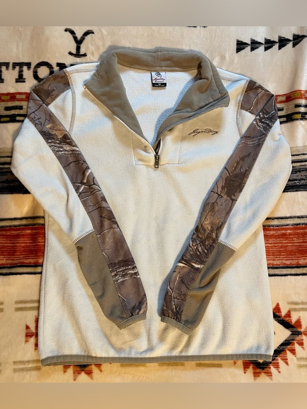 Legendary Whitetail Series Women’s Cream Quarter-Zip Fleece Pullover Medium
